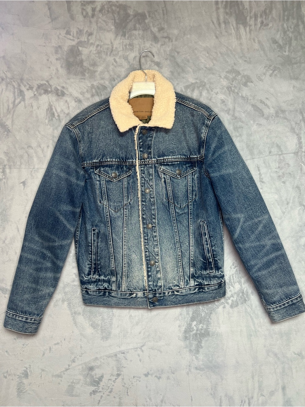 American Eagle Outfitters Sherpa Lined Denim Trucker Jacket - Men’s Size Small